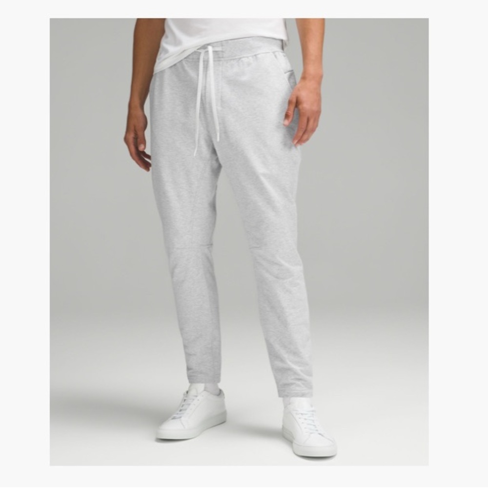 Lululemon Athletica Men's Joggers in Heathered Gray